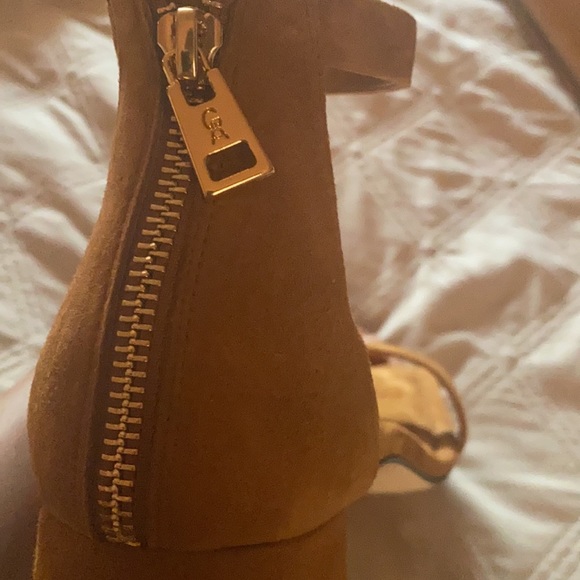 Good American Zip Block Heel - Picture 5 of 9